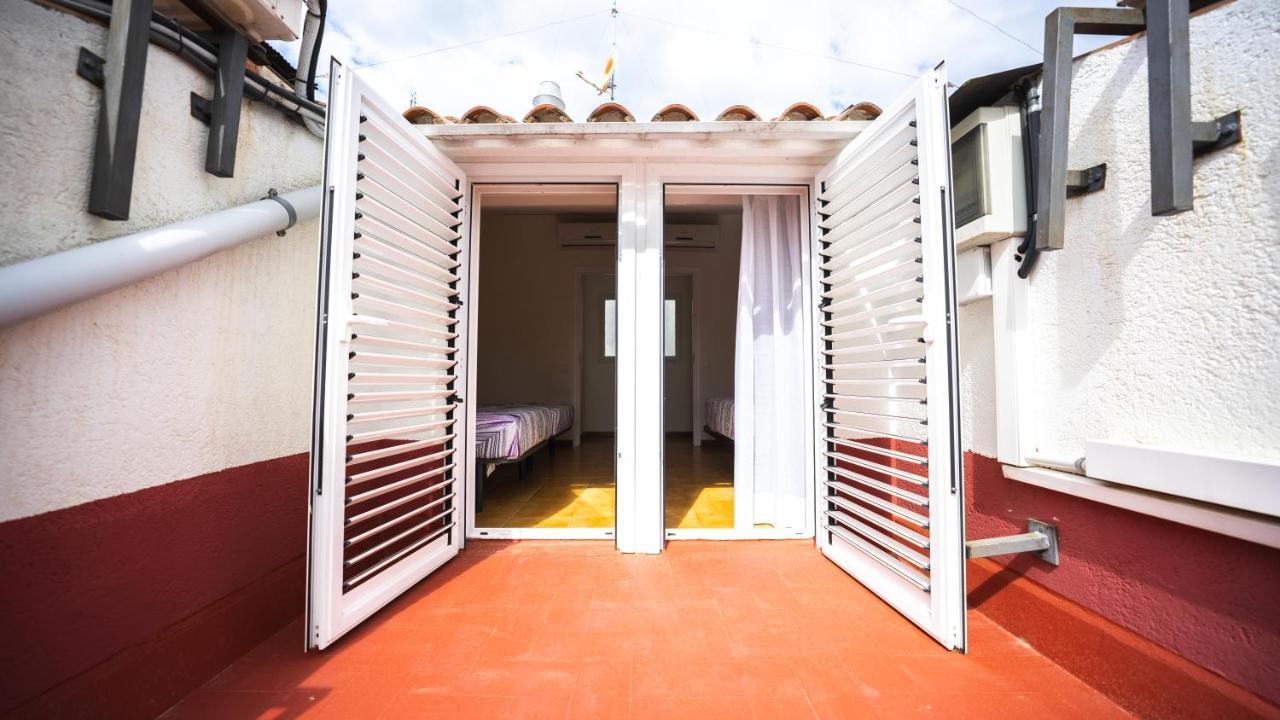Hostal La Premsa Arenys de Mar Exteriör bild
